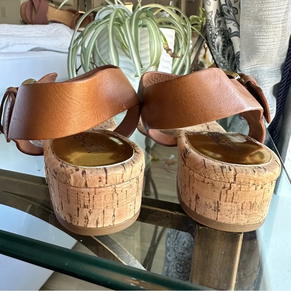 Michael Kors Leather top brand new sandals - Picture 10 of 14